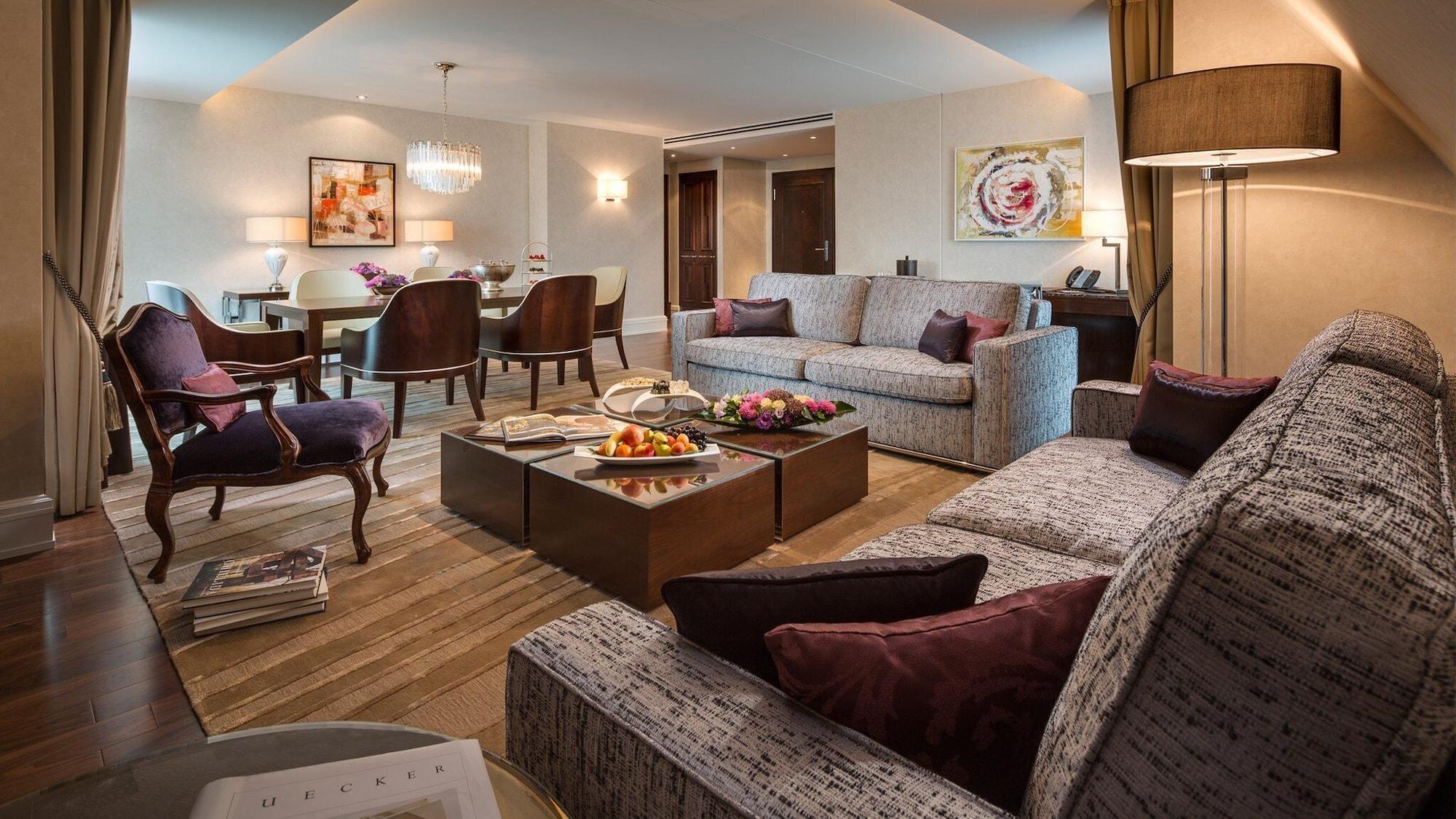 Breidenbacher Hof, Best Grandhotel 2025 - Die 101 Besten Düsseldorf Kültér fotó