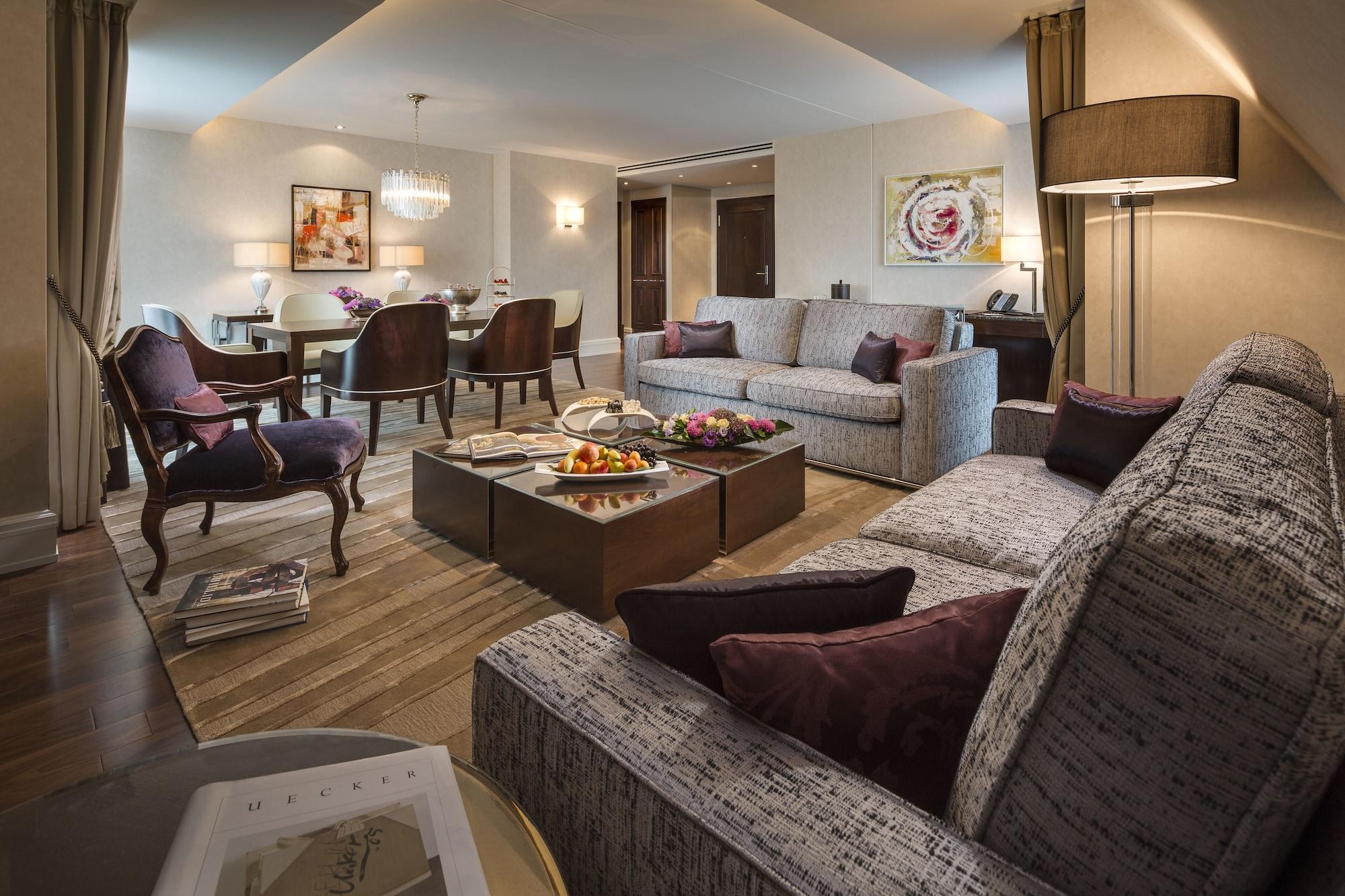Breidenbacher Hof, Best Grandhotel 2025 - Die 101 Besten Düsseldorf Kültér fotó